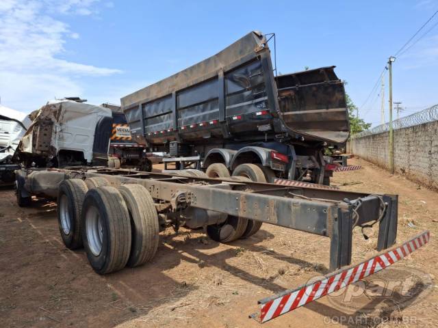 2012 VOLVO VM 