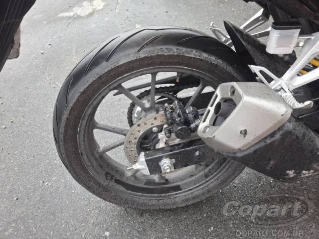 2025 HONDA CB 300F 