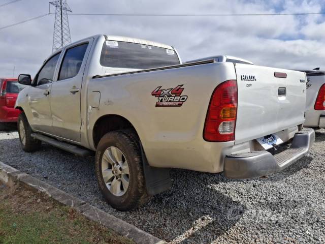 2010 TOYOTA HILUX CD 