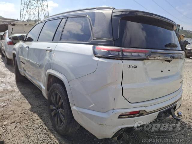 2025 JEEP COMMANDER 
