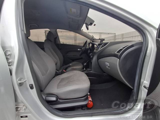2015 HYUNDAI HB20S 