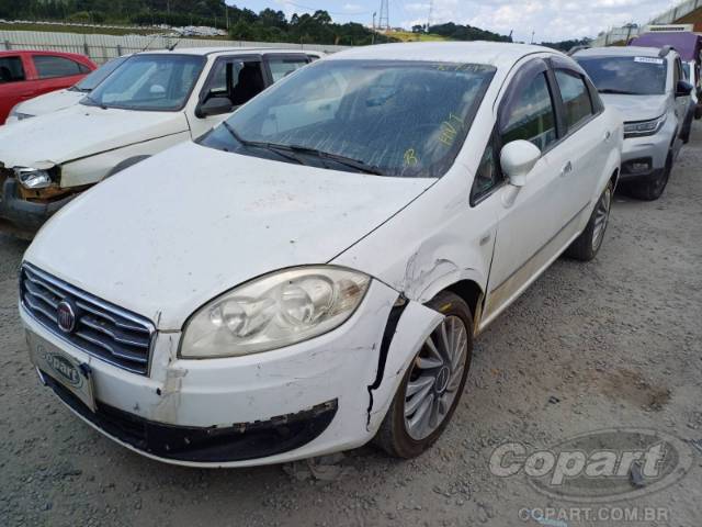 2016 FIAT LINEA 