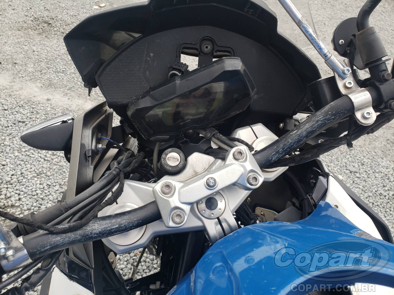 Foto 9 de 10: 2020 BMW G 310