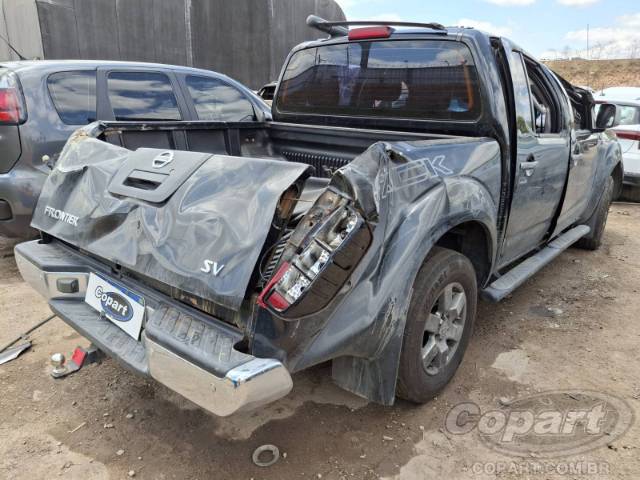2015 NISSAN FRONTIER CD 