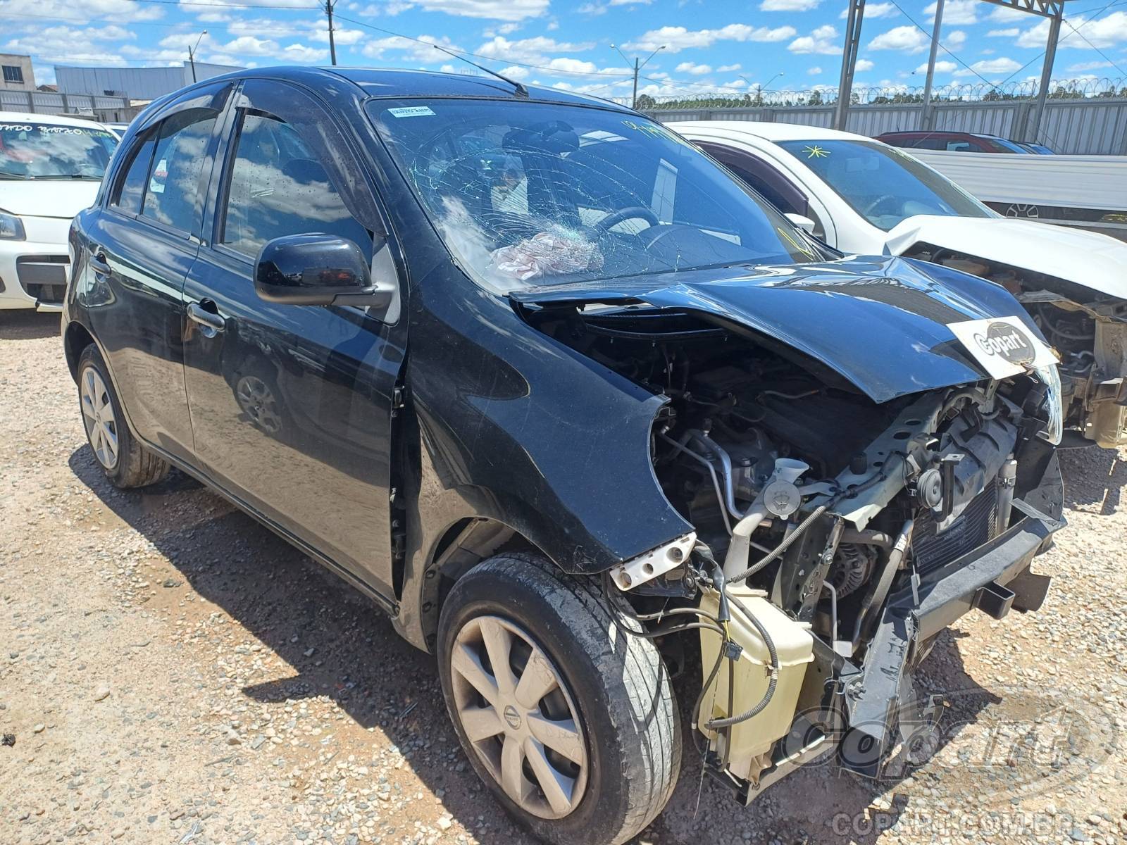 Veículo Nissan March Nissan March S 1.6 16V 2012 Médio Dano Frontal 2012 em leilão