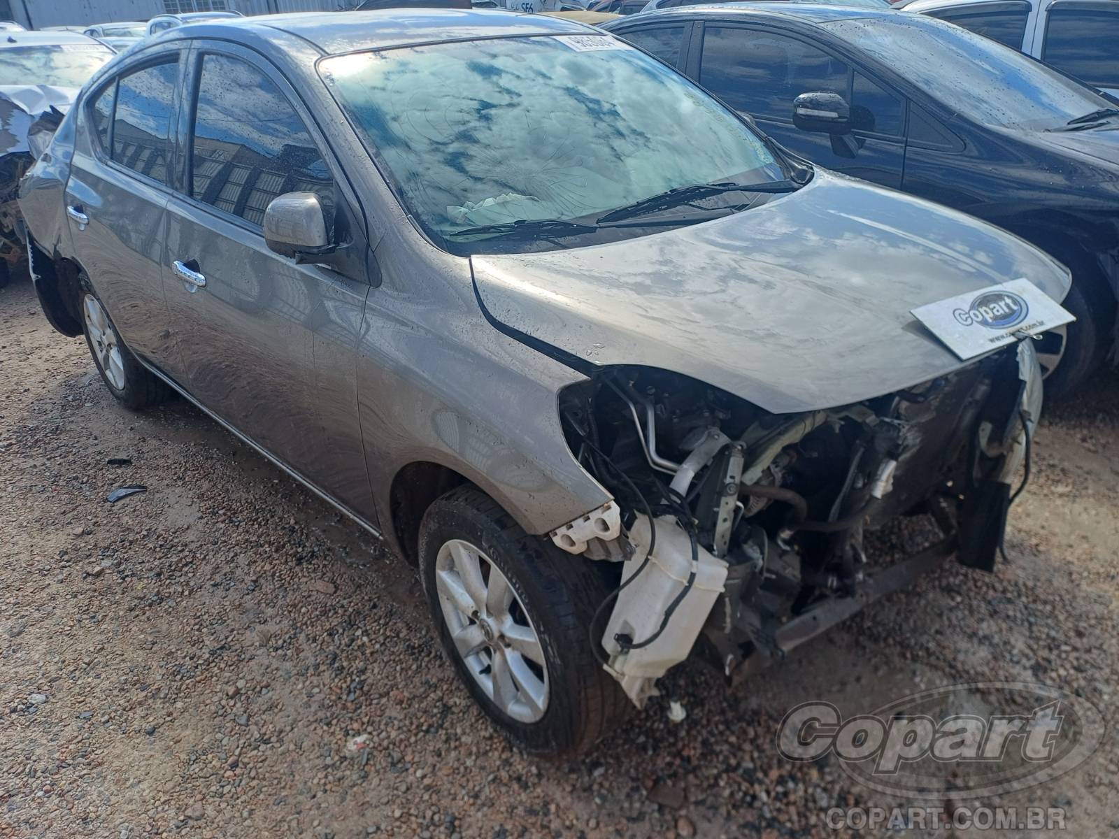 NISSAN VERSA SL 1.6 16V 2013/2014