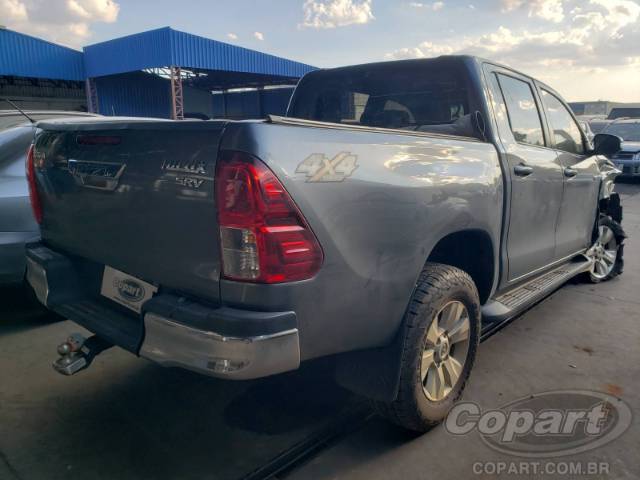 2017 TOYOTA HILUX CD 