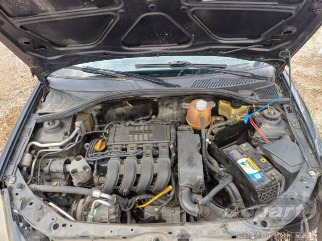 2004 RENAULT CLIO SEDAN 