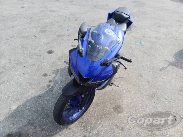 2025 YAMAHA YZF R15 