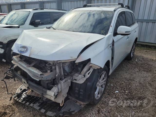 2014 MITSUBISHI OUTLANDER 