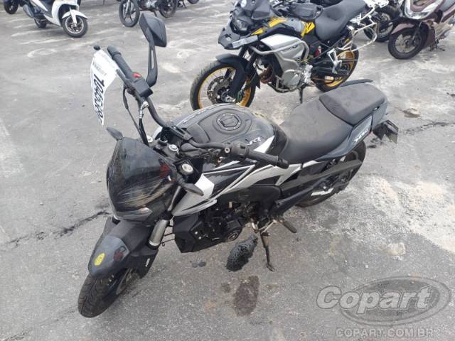 2025 BAJAJ DOMINAR 