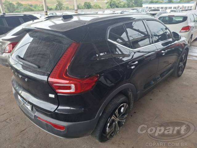 2021 VOLVO XC40 