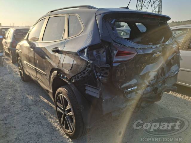 2025 CHEVROLET TRACKER 