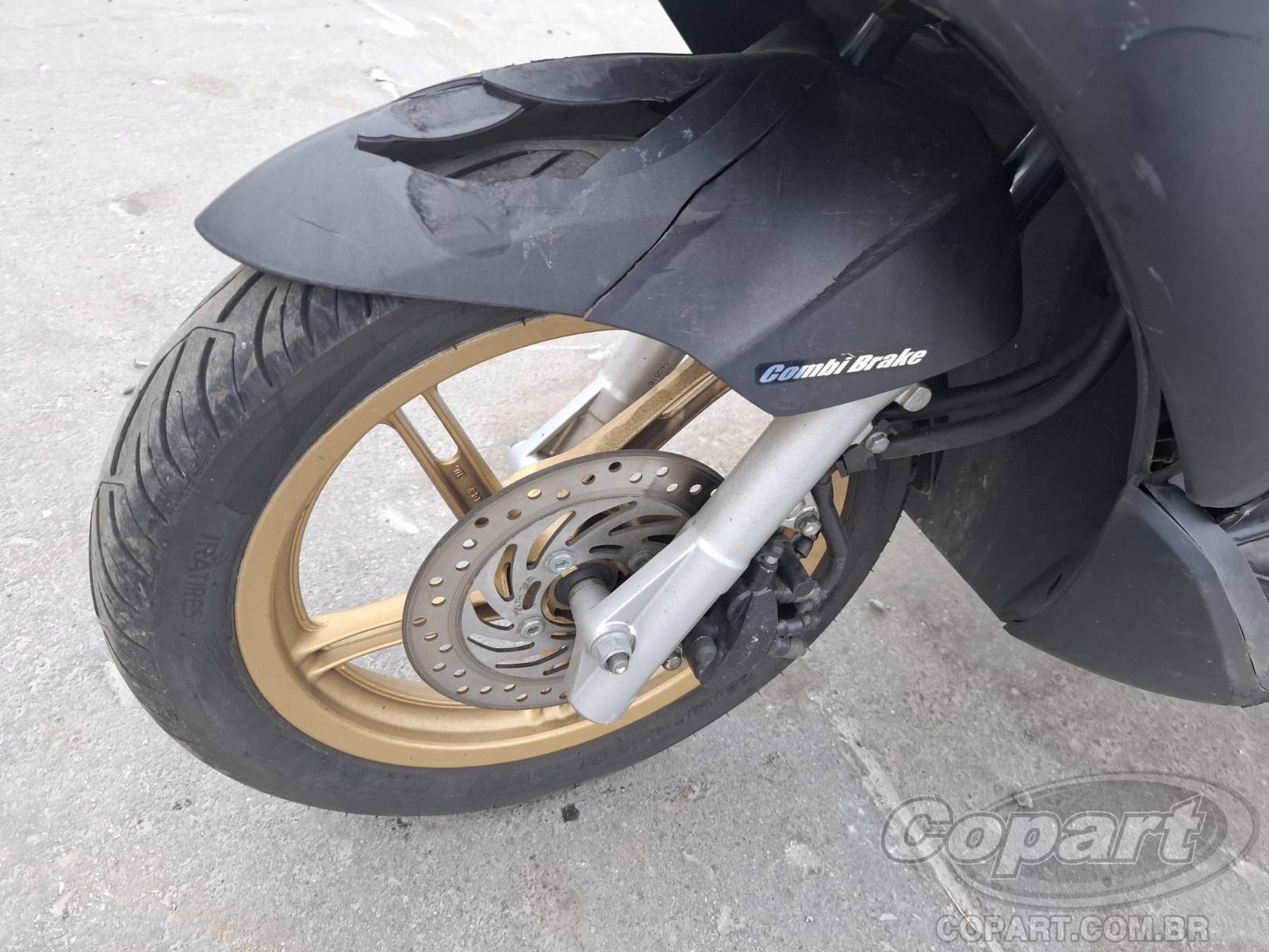 Foto 8 de 10: 2015 HONDA PCX