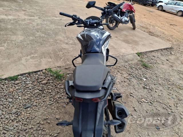 2025 BAJAJ DOMINAR 