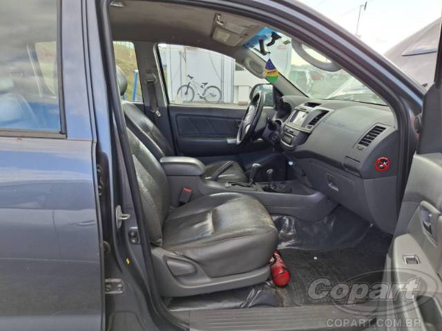 2013 TOYOTA HILUX CD 