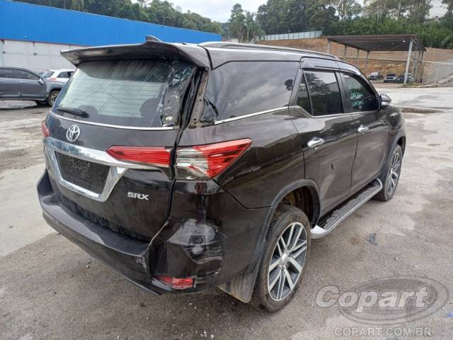 2017 TOYOTA HILUX SW4 