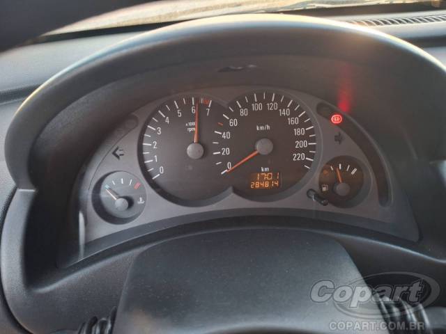 2003 CHEVROLET CORSA SEDAN 