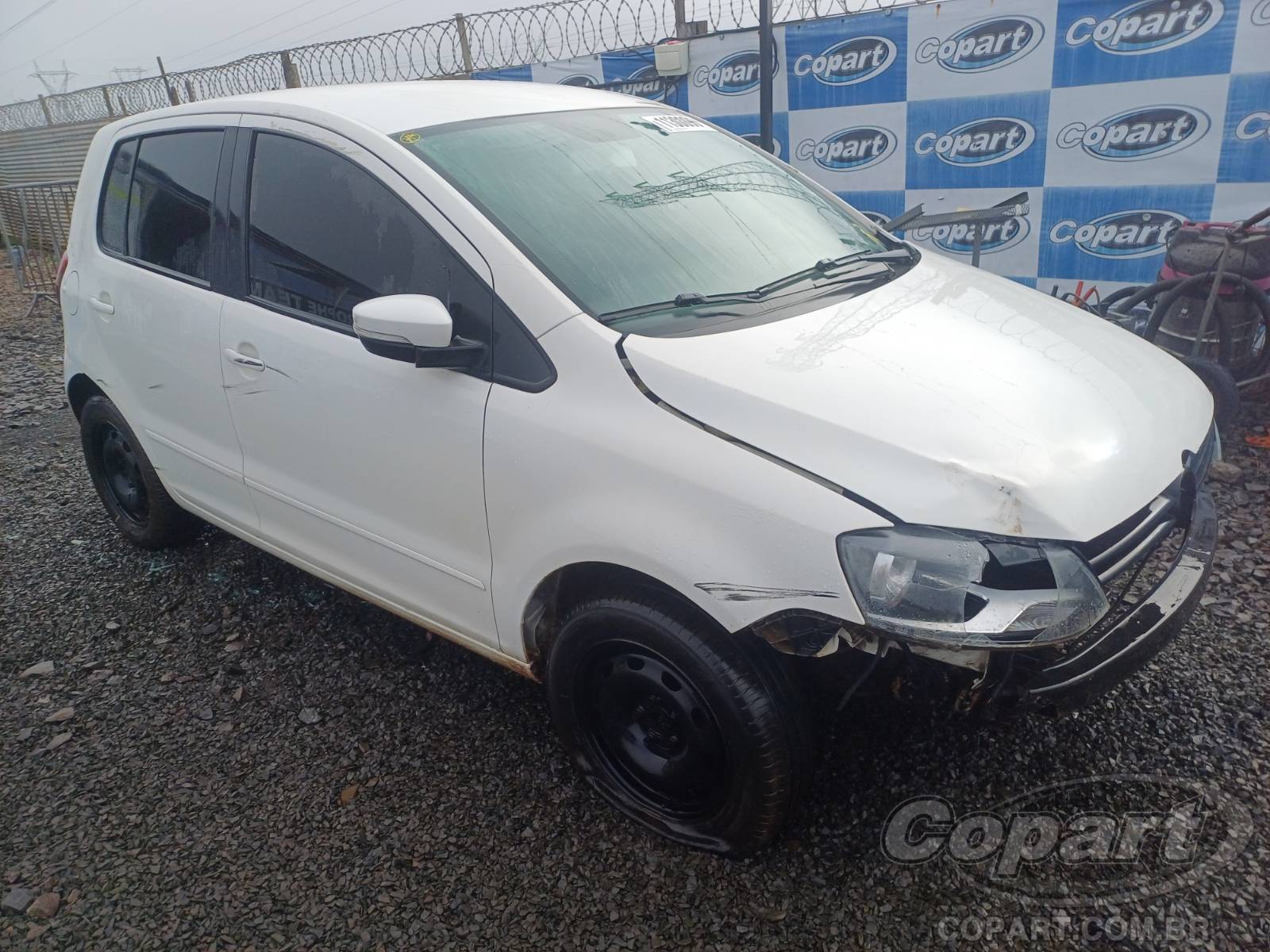 Veículo VW - VolksWagen Fox Volkswagen Fox 1.6 Total Flex 2013 2013 em leilão