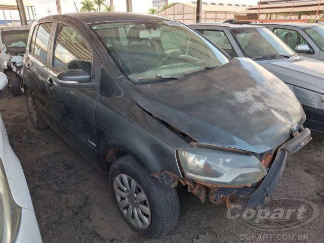 2013 VOLKSWAGEN FOX 