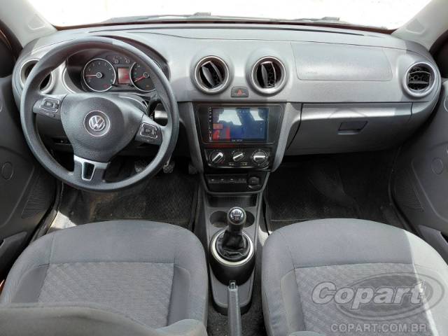 2015 VOLKSWAGEN VOYAGE 