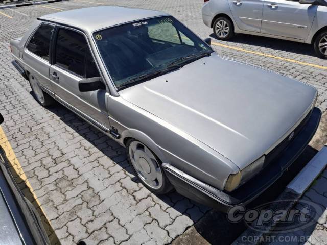 1986 VOLKSWAGEN SANTANA 