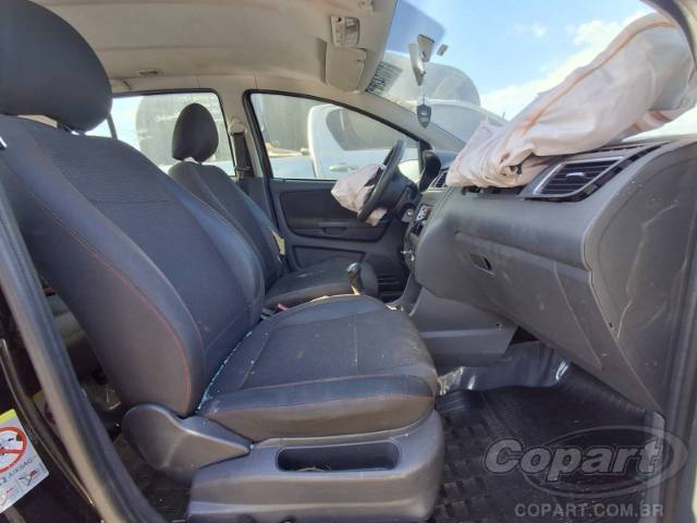 2011 VOLKSWAGEN FOX 