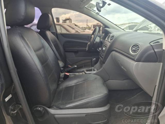 2010 FORD FOCUS 