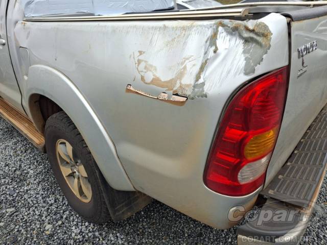 2010 TOYOTA HILUX CD 
