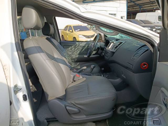 2014 TOYOTA HILUX CD 