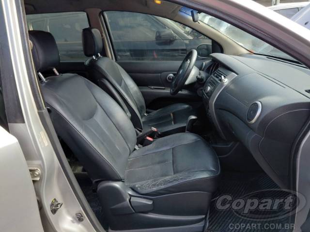 2013 NISSAN LIVINA 