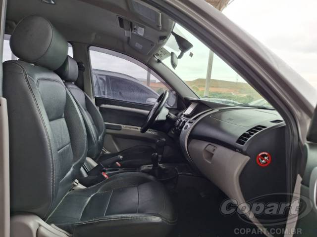 2012 MITSUBISHI PAJERO DAKAR 