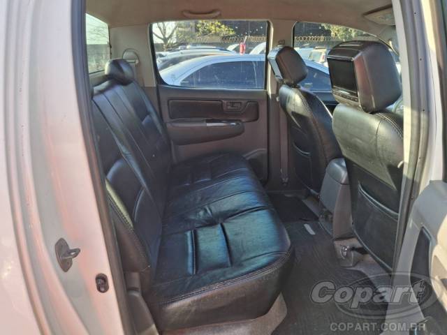 2015 TOYOTA HILUX CD 