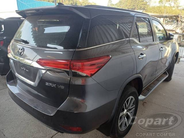 2016 TOYOTA HILUX SW4 