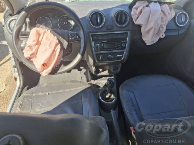 2014 VOLKSWAGEN VOYAGE 