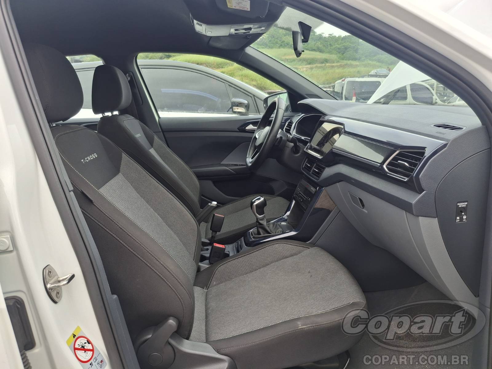 2023 VOLKSWAGEN T-CROSS — foto 5 de 10