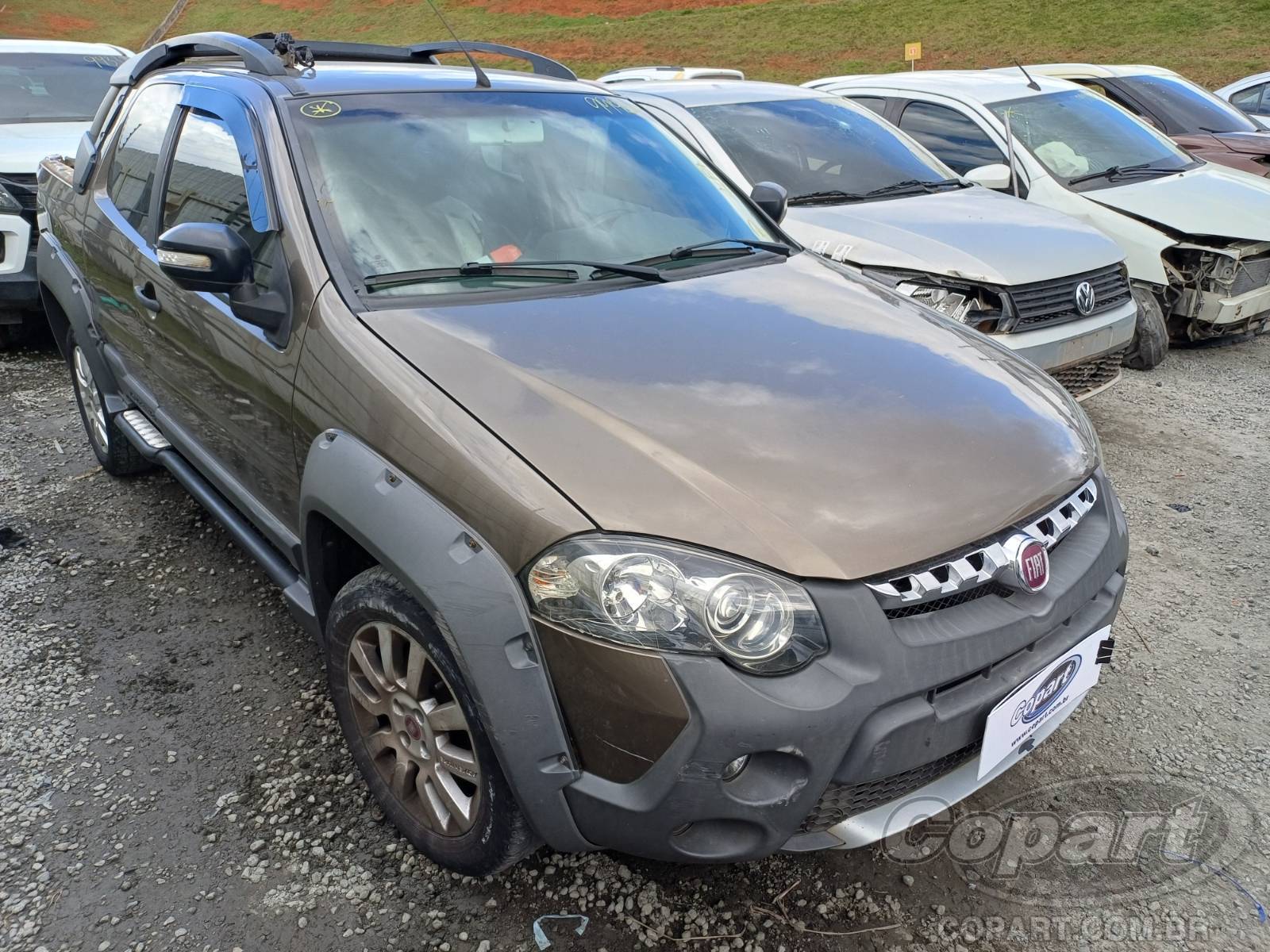 Veículo FIAT Strada FIAT STRADA CD ADVENTURE 1.8 16V E.TORQ FLEXIVEL ALCOOL/GASOLINA 2014/2015 2015 em leilão