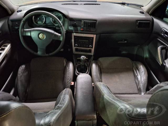 2010 VOLKSWAGEN GOLF 