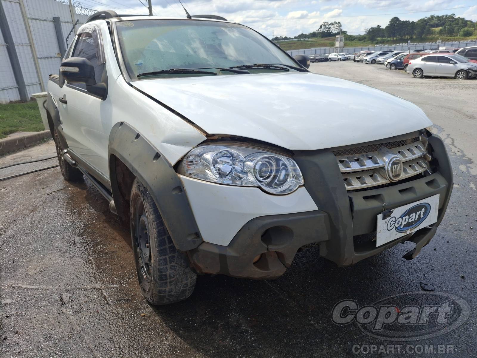 Veículo Fiat Strada Fiat Strada CE Adventure 1.8 16V E.torQ 2012 2012 em leilão