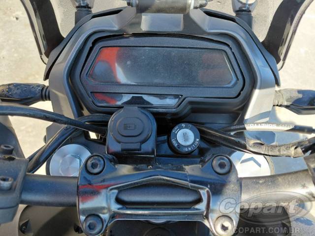 2025 BAJAJ DOMINAR 
