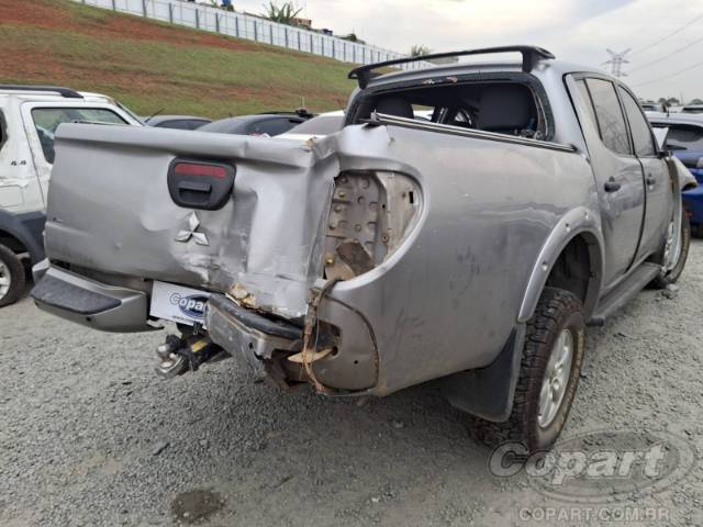 2013 MITSUBISHI L200 TRITON 