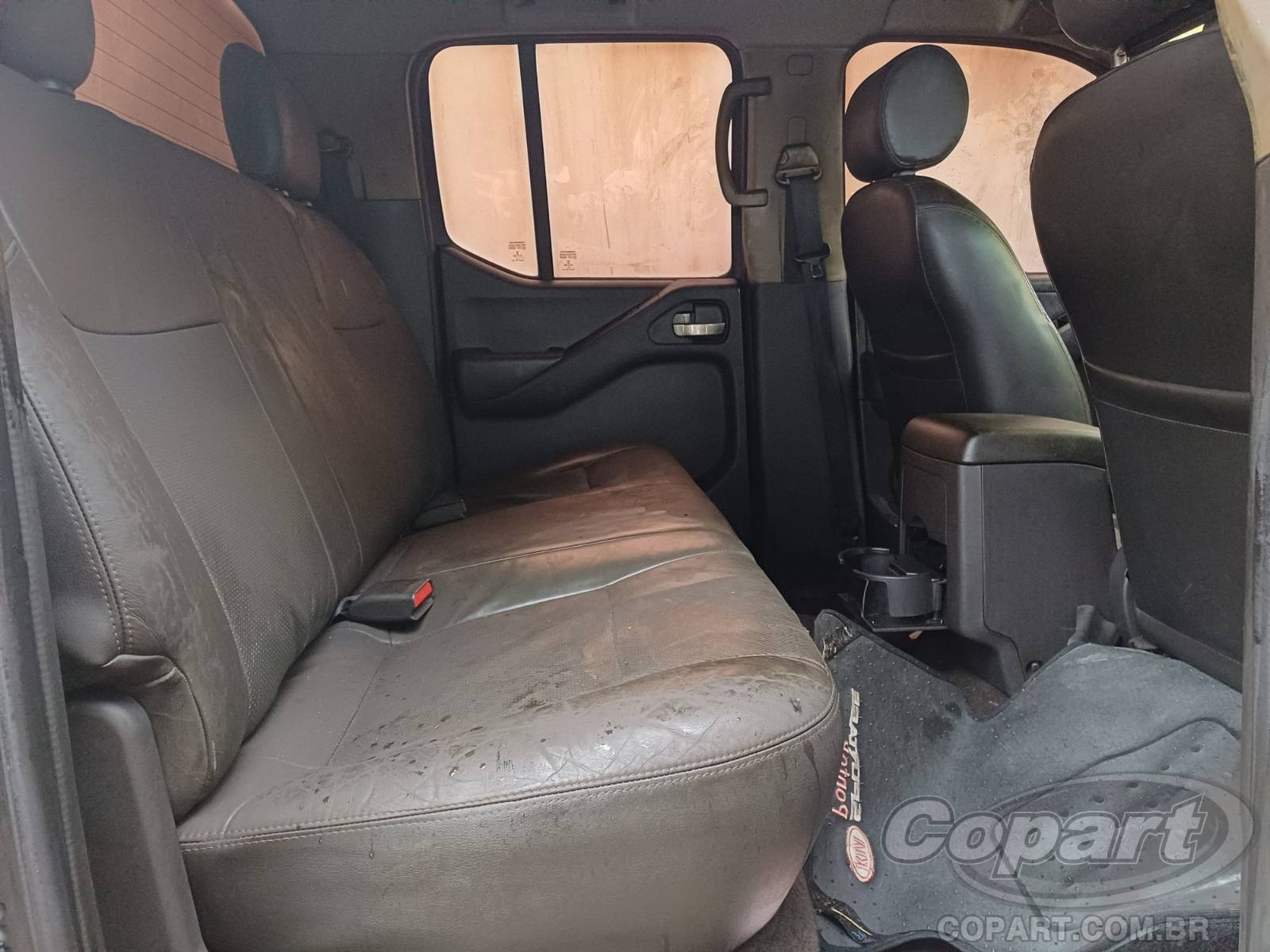 Foto 6 de 10: 2013 NISSAN FRONTIER CD