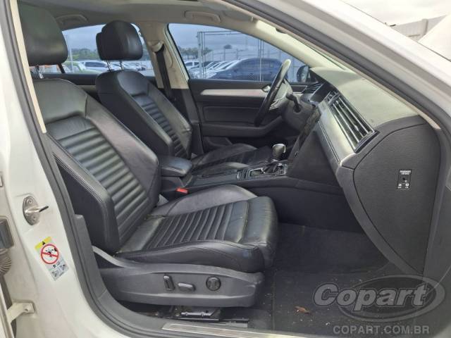 2018 VOLKSWAGEN PASSAT 