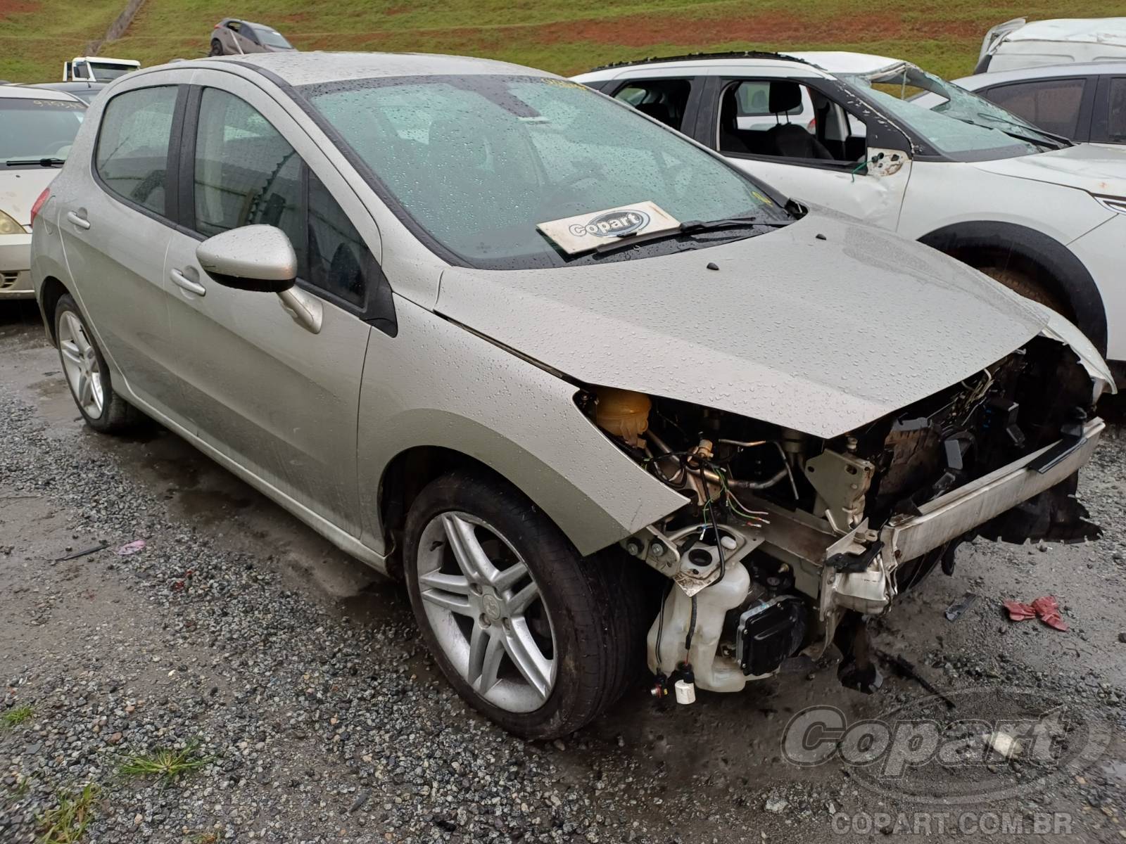 Peugeot 308 Allure 2.0 16V 2013 Médio Dano Frontal