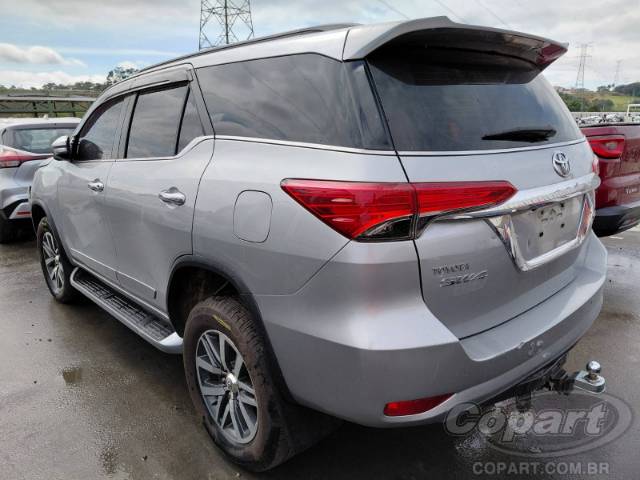 2017 TOYOTA HILUX SW4 