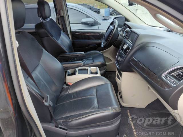 2014 CHRYSLER TOWN   COUNTRY 
