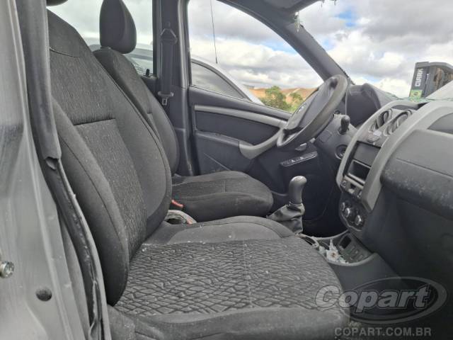 2019 RENAULT DUSTER OROCH 