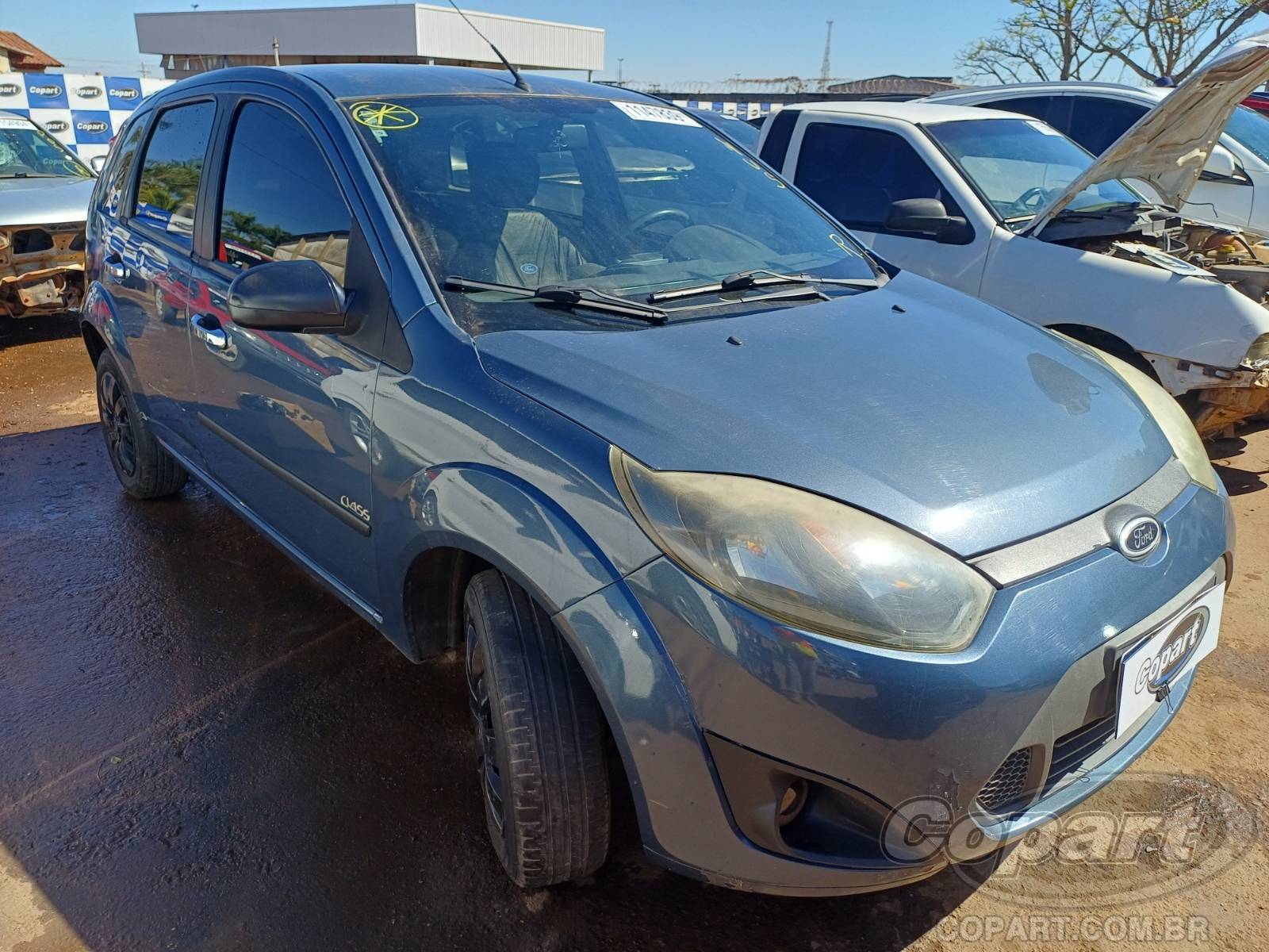 Ford Fiesta 2011 em leilão