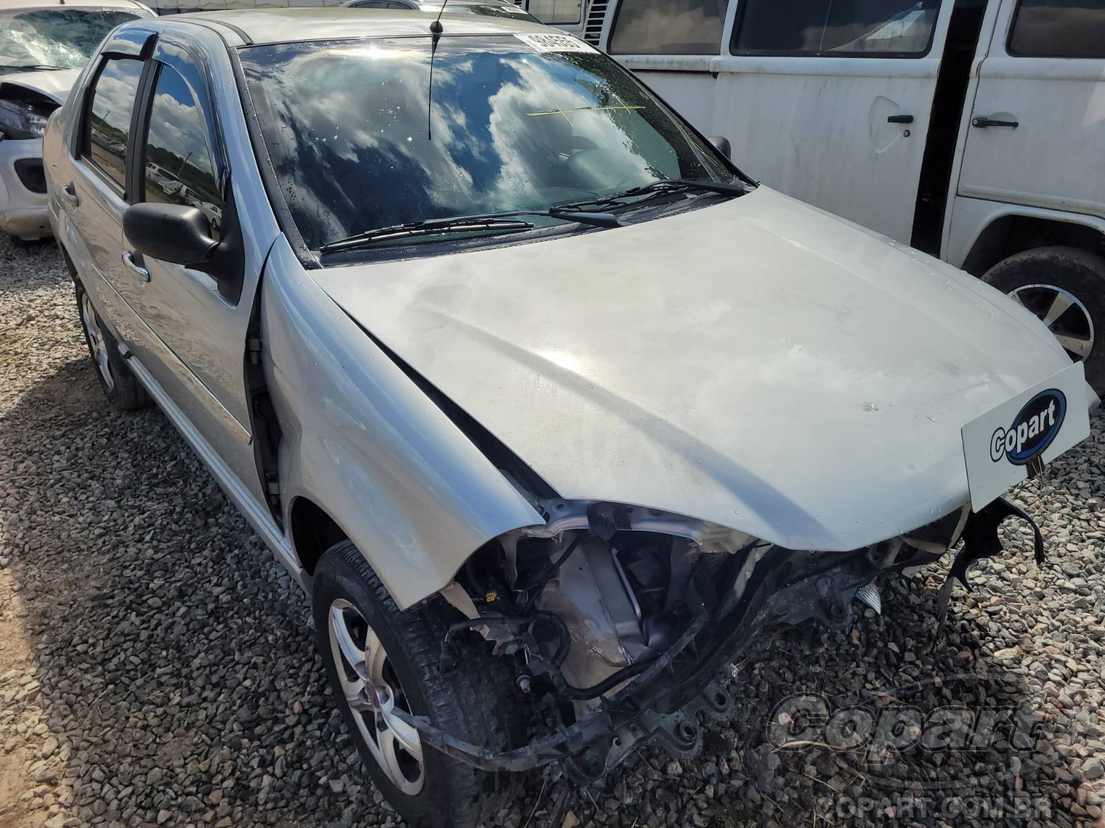 Fiat Siena EL 1.0 2010 Colisão Média Monta