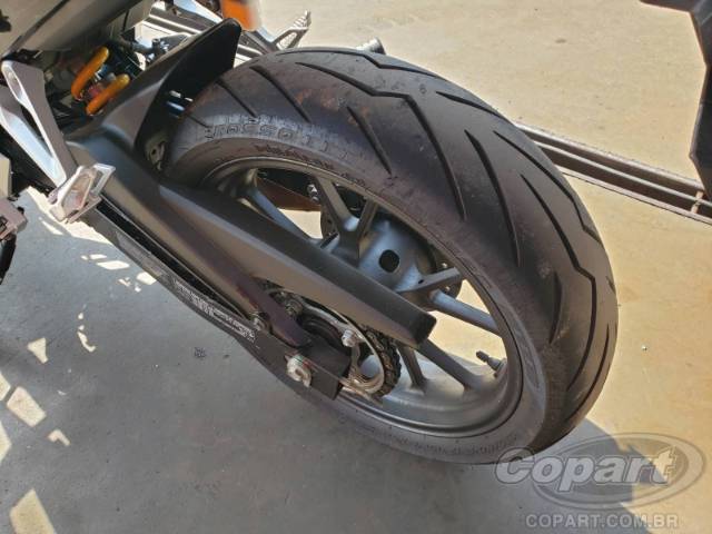 2025 HONDA CB 300F 